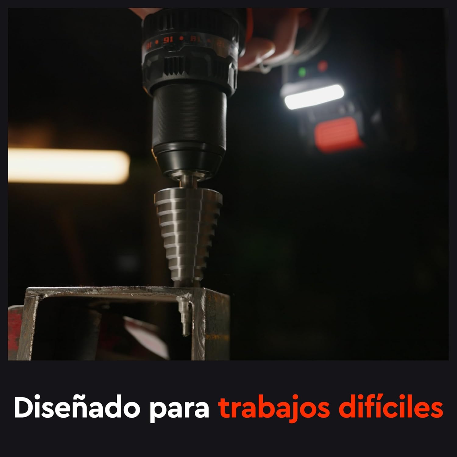 Taladro Atornillador de impacto a Batería Dnipro-M CD-202BC ULTRA 20V – Kit Profesional con Motor Brushless, Par de 160 Nm, Batería Insignia 8Ah (Samsung) y Cargador Rápido